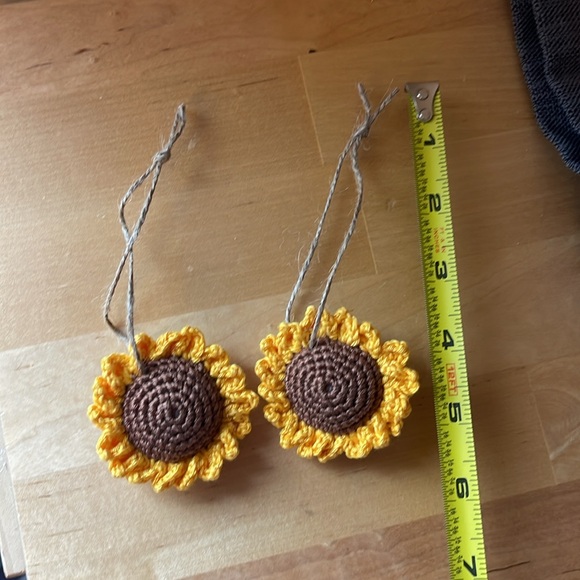 Free With Bundle Handcrafted Sunflower Ornaments Set Crochet Seasonal Decor - Picture 8 of 8